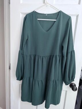 V-Neck Tiered Long-Sleeve Dress in Dark Green